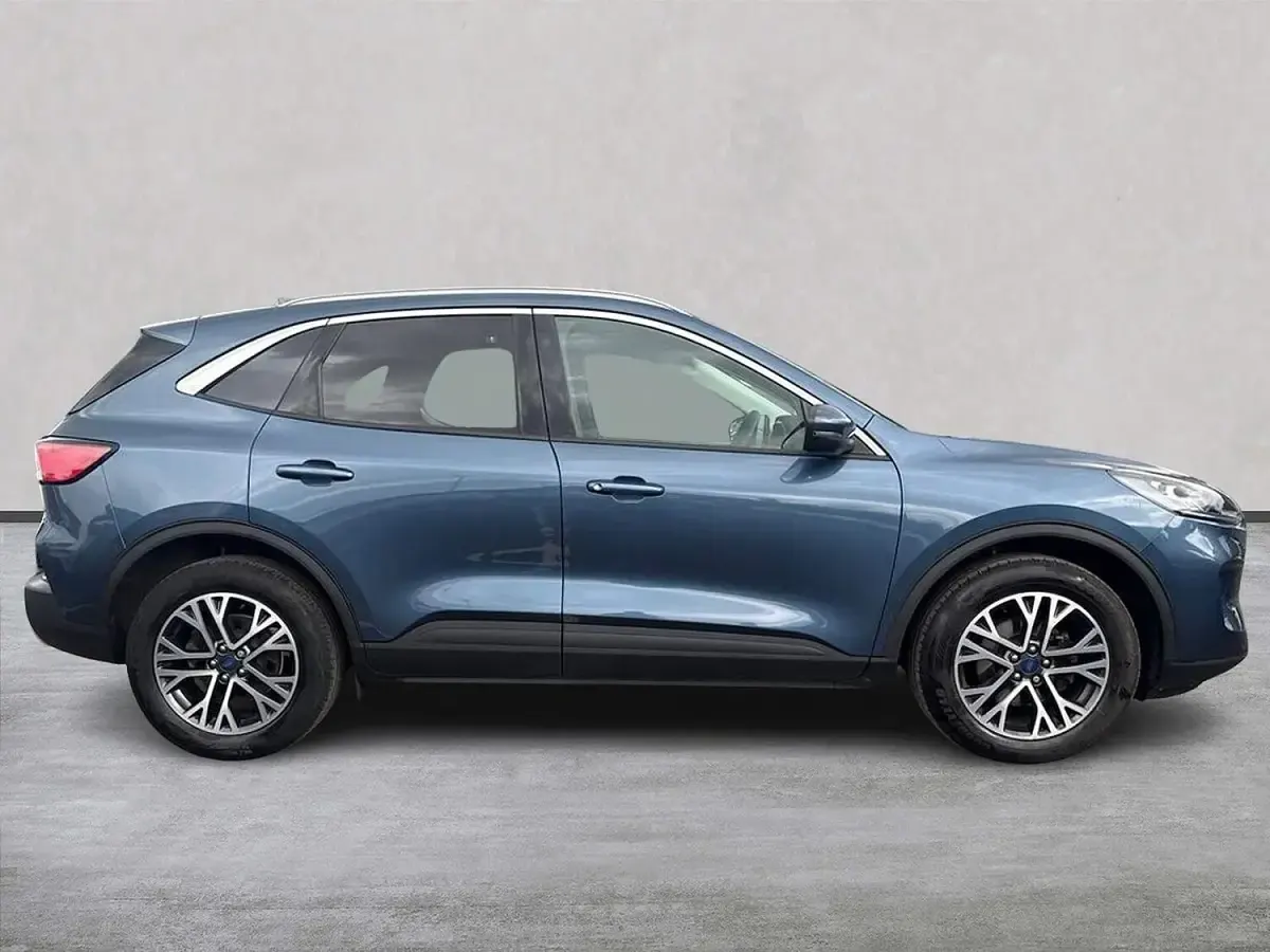 Used Ford Kuga Titanium 150 HP (110 kW) 2023 Blue SUV