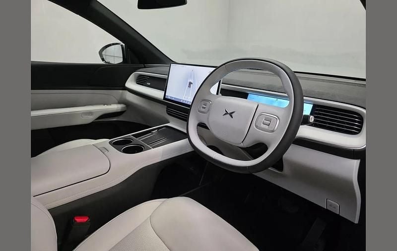 Used XPENG G6 210 kW (286 HP) 2025 Grey SUV