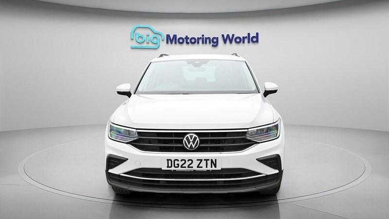 Used VW Tiguan Active 150 HP (110 kW) 2022 White SUV