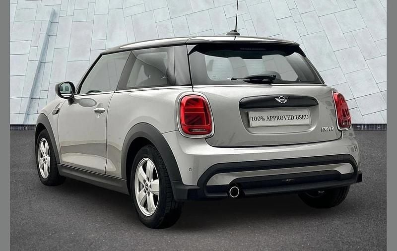 Used Mini Cooper Classic 134 HP (98 kW) 2024 Silver Hatchback