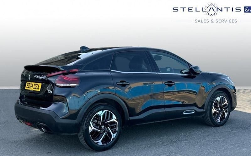 Używany Citroën C4 PureTech 131 KM (96 kW) 2024 Czarny SUV