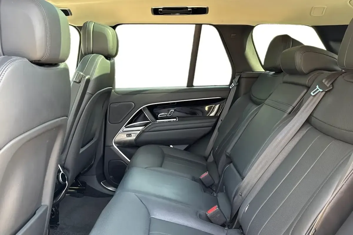 Begagnad Land Rover Range Rover HSE 2024 Grå SUV