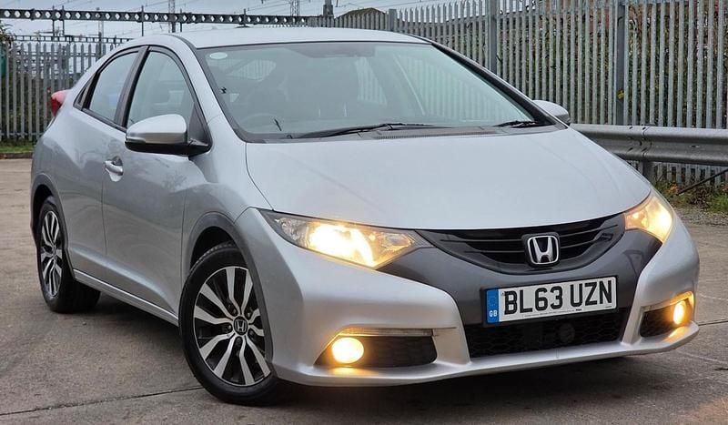 Used Honda Civic ES 120 HP (88 kW) 2014 Silver Hatchback