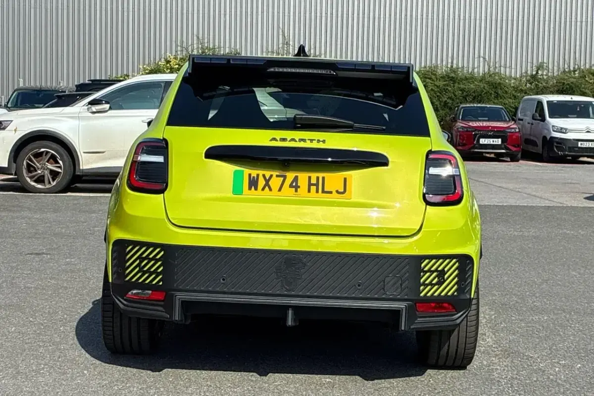 Used Abarth 600e Scorpionissima 202 kW (276 HP) 2025 Green SUV