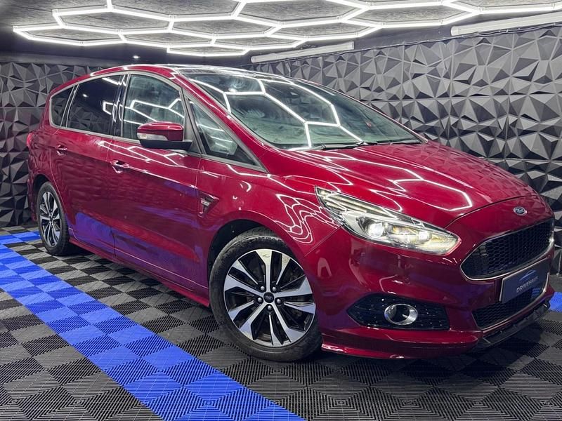 Red Used 2019 Ford S-MAX ST-Line MPV | £10,495 (Fair price) - Image 1/4