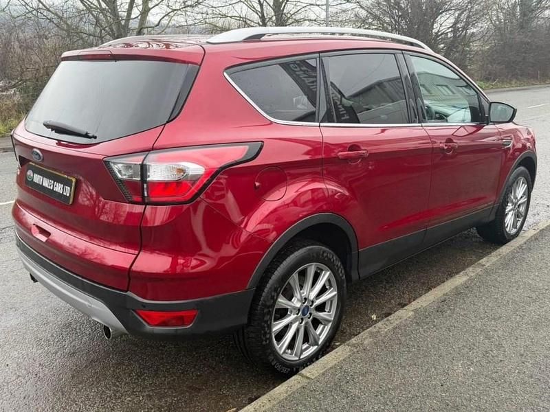 Used Ford Kuga Titanium 120 HP (88 kW) 2019 Red SUV