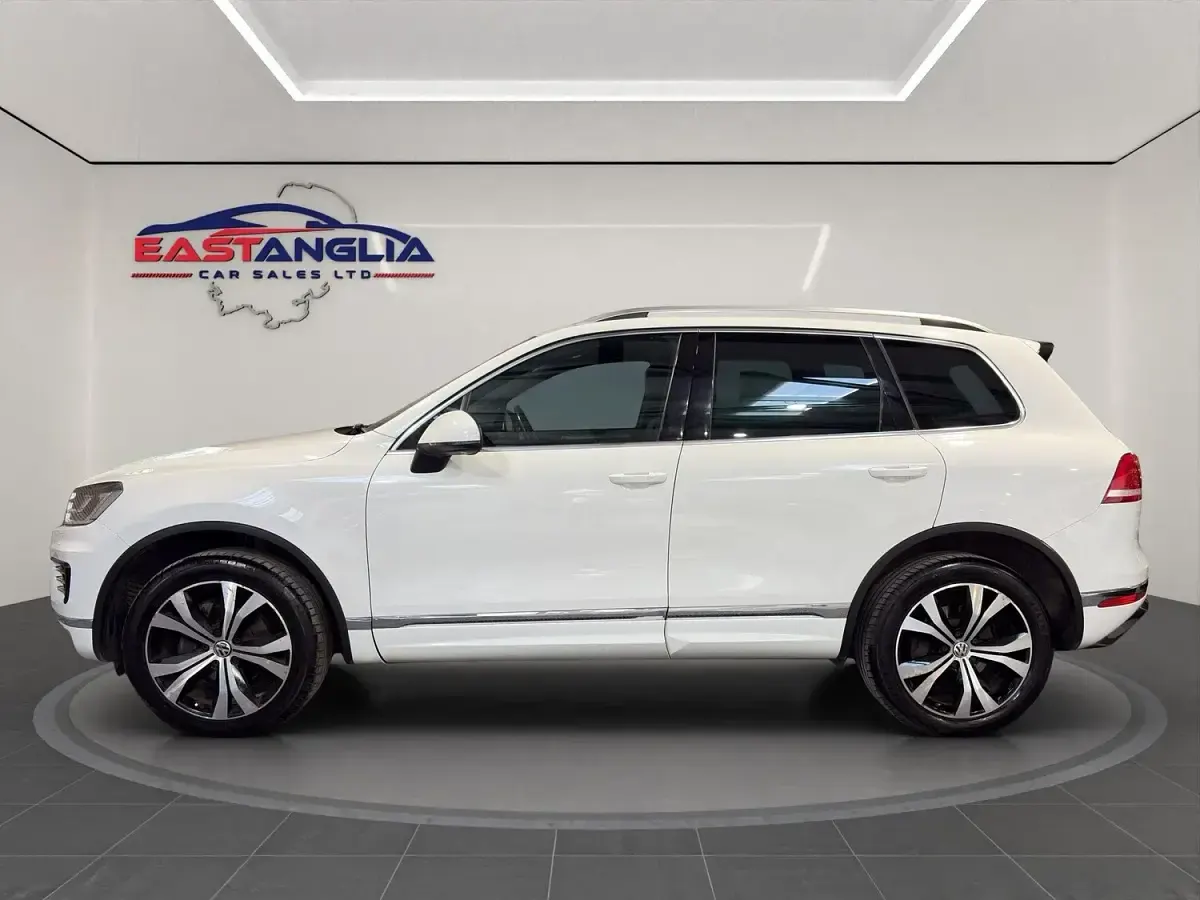 Used VW Touareg R-line 262 HP (192 kW) 2017 White SUV
