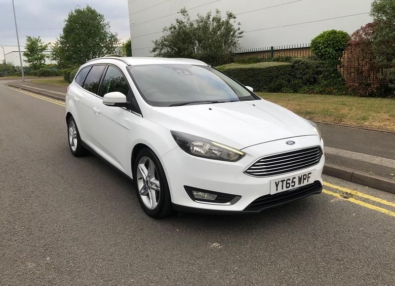 White Used 2015 Ford Focus Titanium Estate | £2,495 - Image 1/4