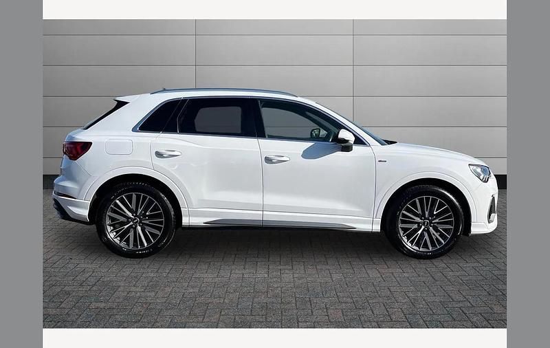 Used Audi Q3 S-Line 150 HP (110 kW) 2021 White SUV