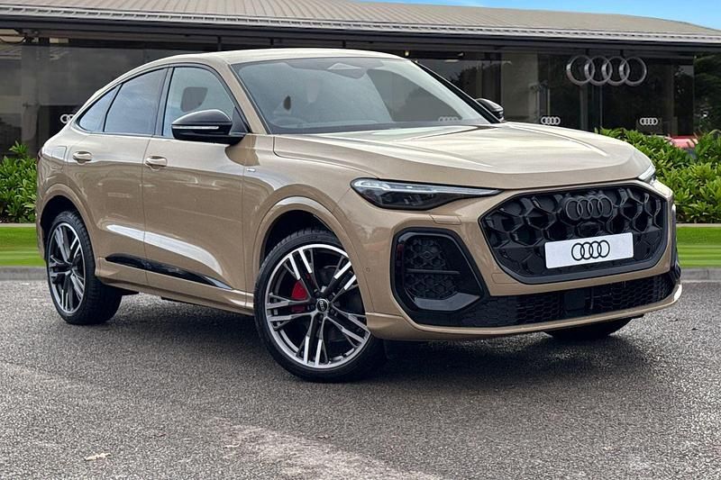 Gold New 2025 Audi Q5 Sportback Design SUV | £55,490 (Fair price) - Image 1/4