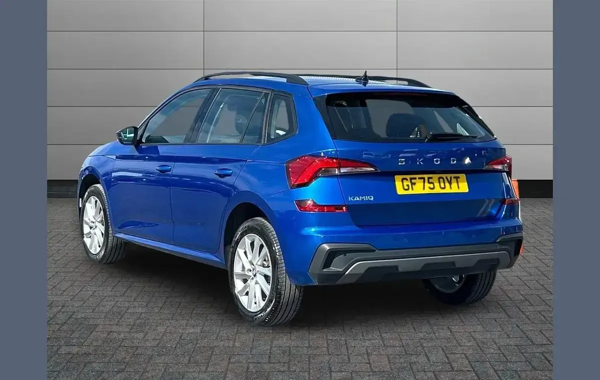 Used Skoda Kamiq SE 115 HP (84 kW) 2025 Race blue metallic SUV