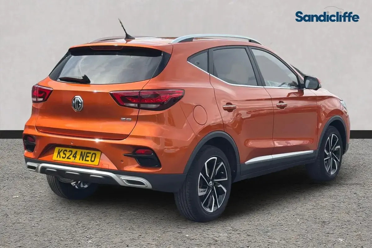 Used MG ZS Exclusive 111 HP (81 kW) 2023 Metallic  hoxton orange SUV