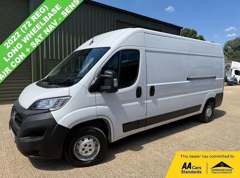 White Used 2022 Vauxhall Movano Van | £13,990 (Good price) - Image 1/3
