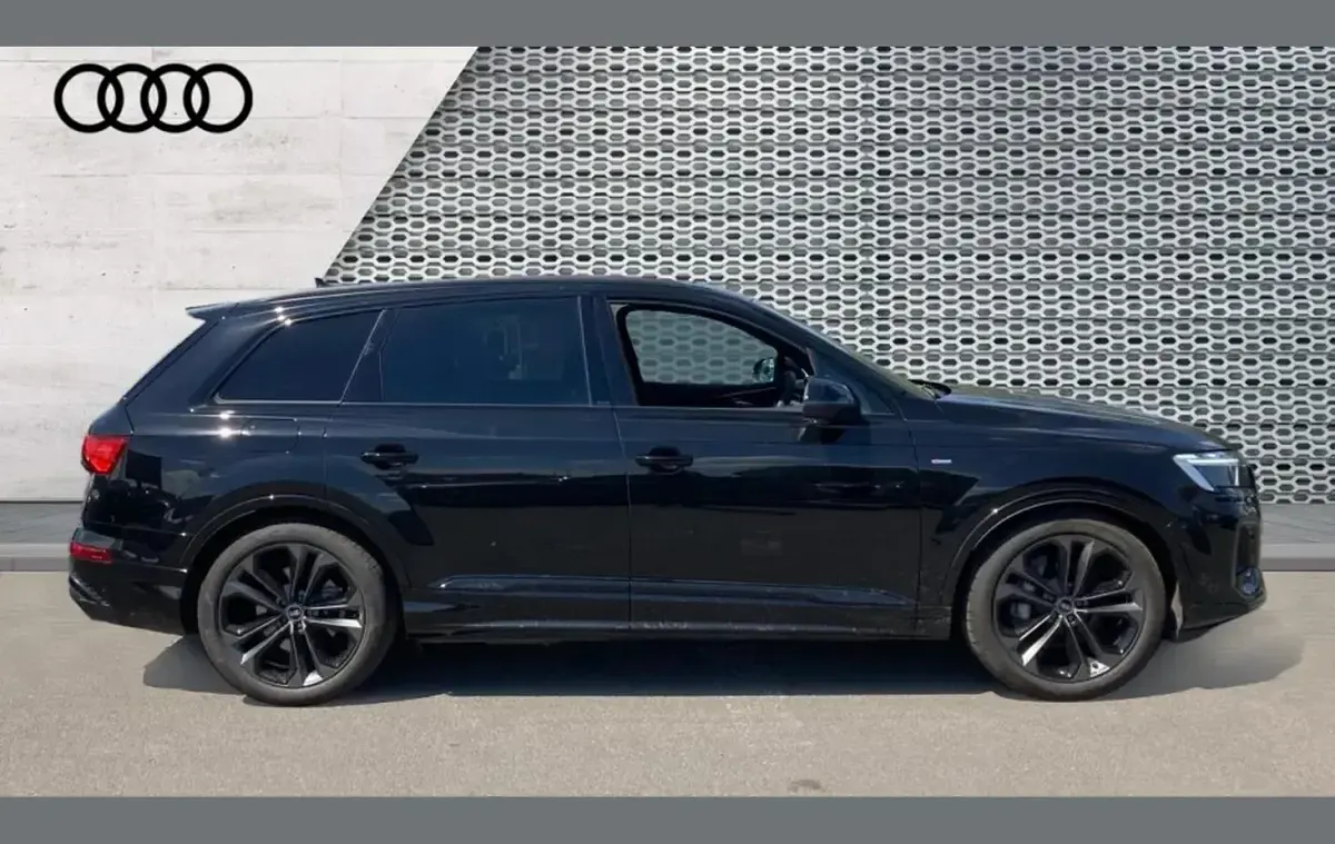 Used Audi Q7 Black Edition 340 HP (250 kW) 2025 Black SUV