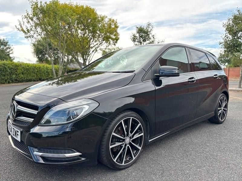 Cosmos black met Used 2015 Mercedes B180 MPV | £9,995 (Expensive) - Image 1/4