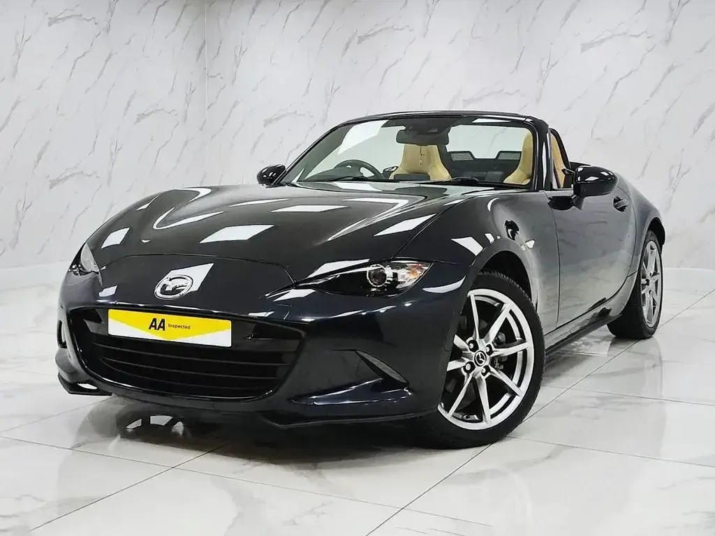 Usado Mazda MX5 Inclusive 184 HP (135 kW) 2019 Preto Cabrios