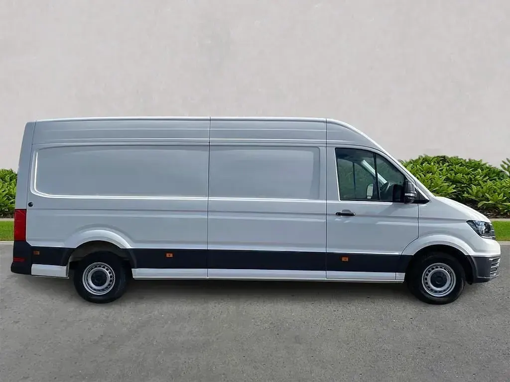Usado VW Crafter 140 HP (102 kW) 2025 Branco Van