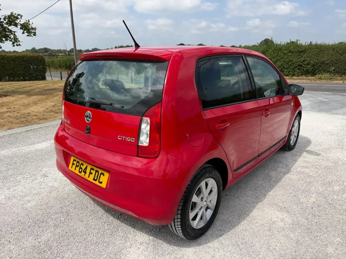 Used Skoda Citigo Elegance 75 HP (55 kW) 2014 Red Hatchback