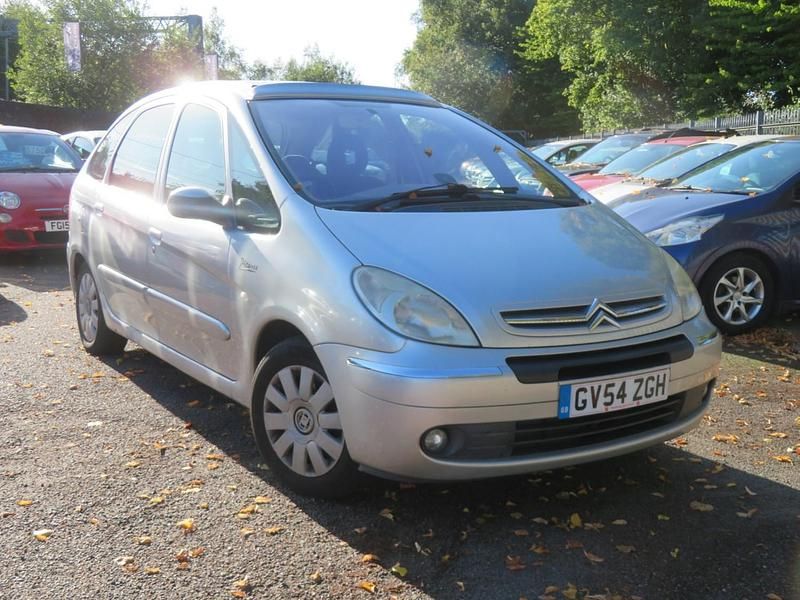 Silver Used 2005 Citroën Xsara Picasso Exclusive MPV | £395 (Good price) - Image 1/4