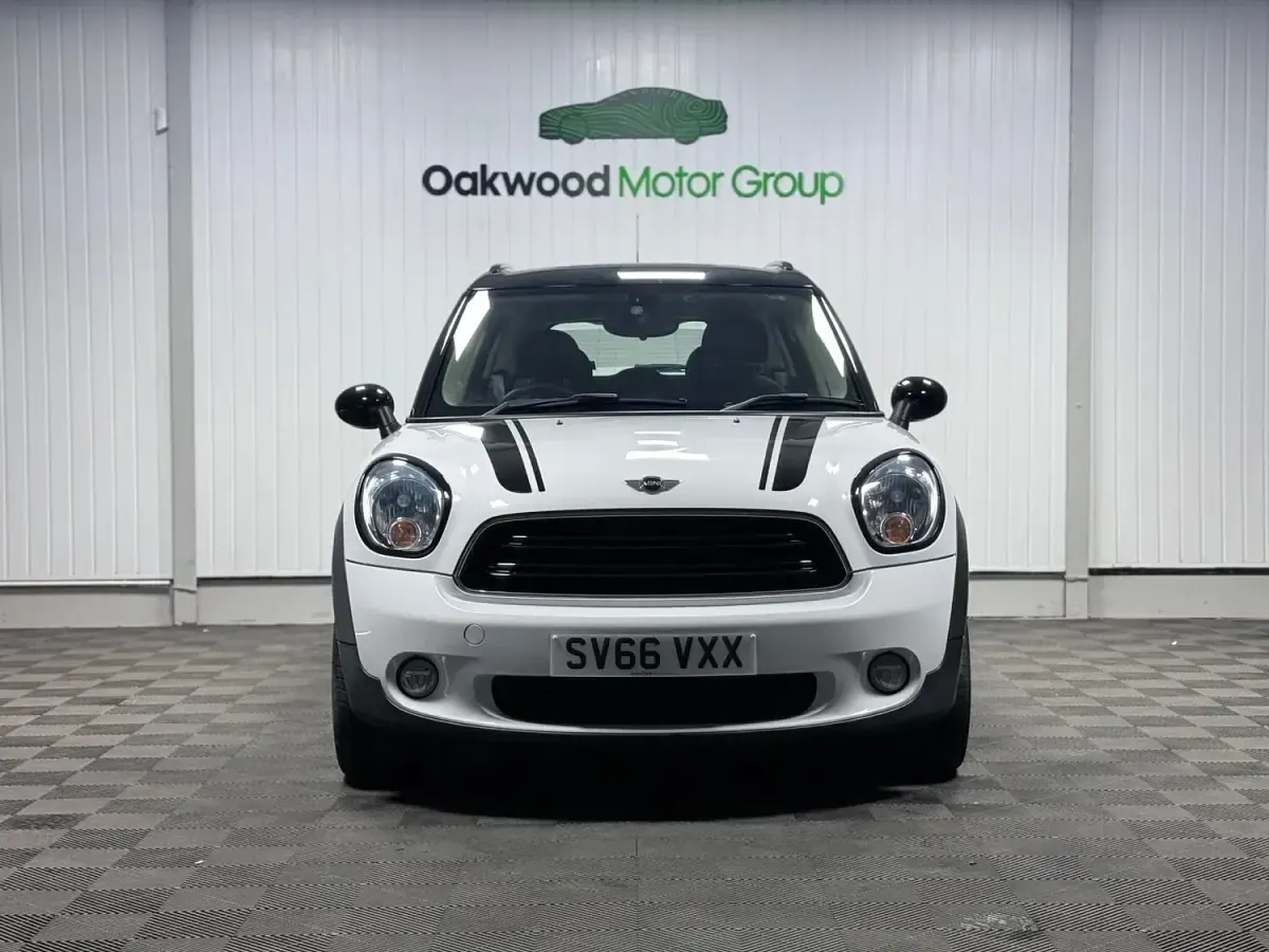 Used Mini Cooper D 2016 White Hatchback