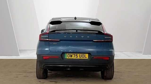 New Volvo EC40 Plus 182 kW (248 HP) 2025 SUV