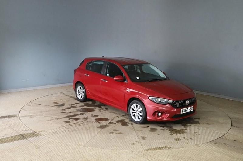 Red Used 2018 Fiat Tipo Easy Plus Hatchback | £6,995 (Good price) - Image 1/1