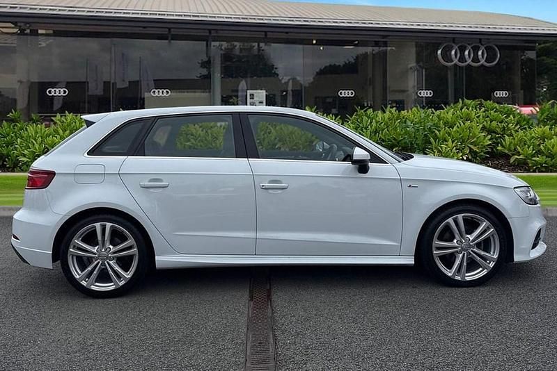 Used Audi A3 Sportback S-Line 150 HP (110 kW) 2020 White Hatchback