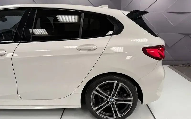 Used BMW 118 M Sport 140 HP (102 kW) 2020 White Hatchback