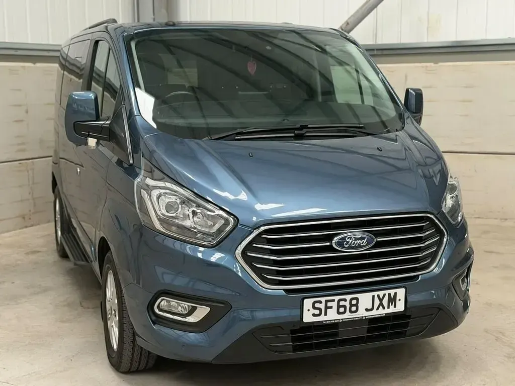 Used Ford Tourneo Custom Titanium 130 HP (95 kW) 2018 Blue Van