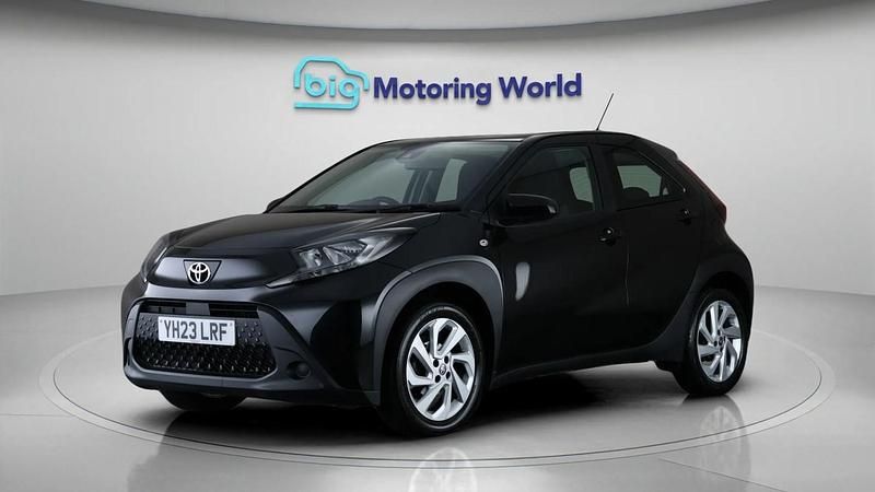 Used Toyota Aygo X PURE 72 HP (52 kW) 2023 Black SUV