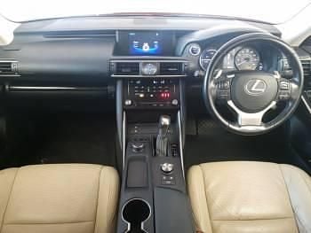 Used Lexus IS300h 223 HP (164 kW) 2017 Red Sedan