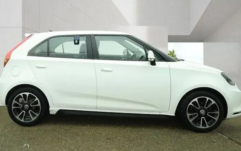 Used MG MG3 106 HP (77 kW) 2018 White Hatchback