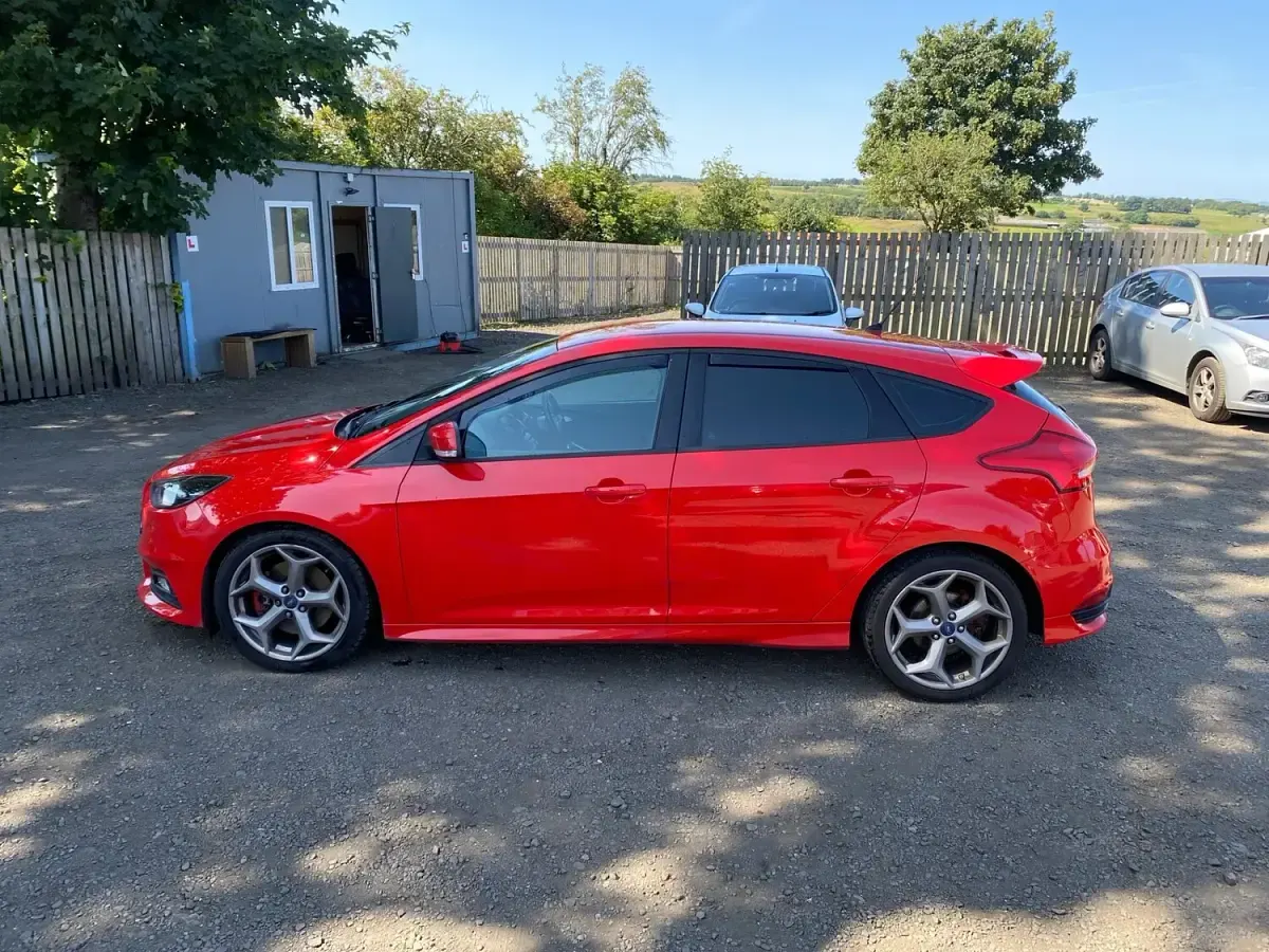 Used Ford Focus ST 2015 Red Hatchback
