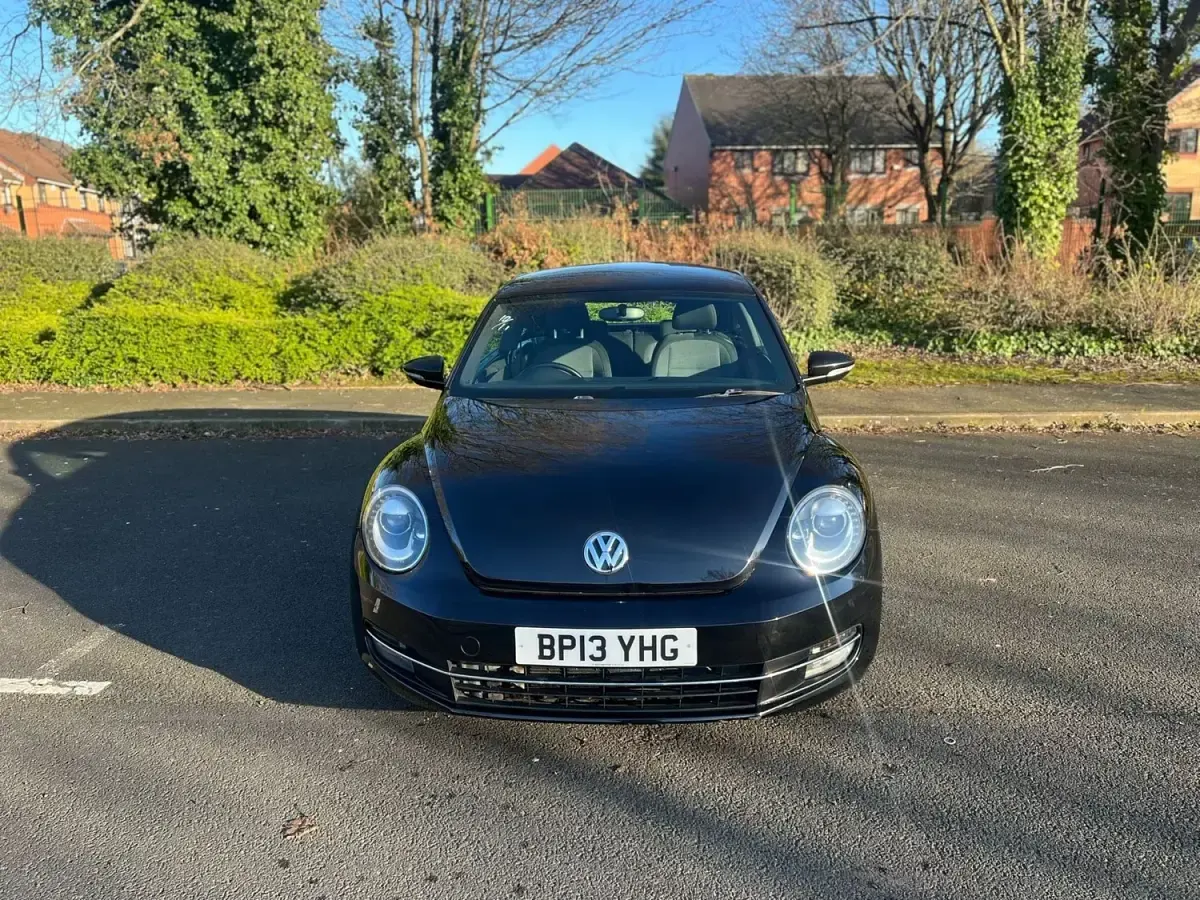 Usado VW Beetle 105 HP (77 kW) 2026 Preto Citadino