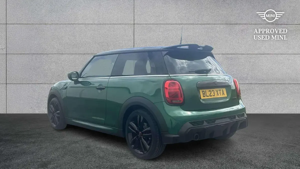 Used Mini Cooper Hatch 134 HP (98 kW) 2023 Green Hatchback