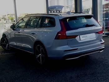 New Volvo V60 Plus 197 HP (144 kW) 2025 Silver Estate
