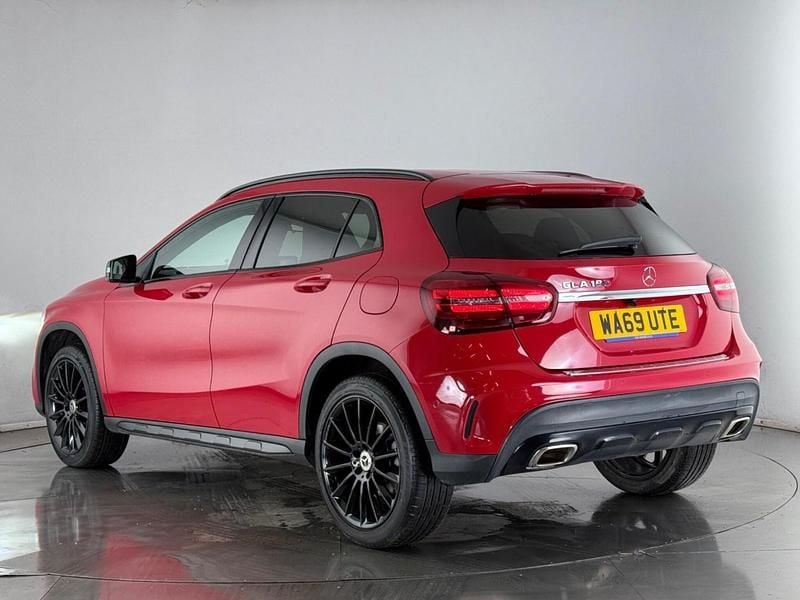 Used Mercedes GLA180 AMG line 122 HP (89 kW) 2019 Red SUV