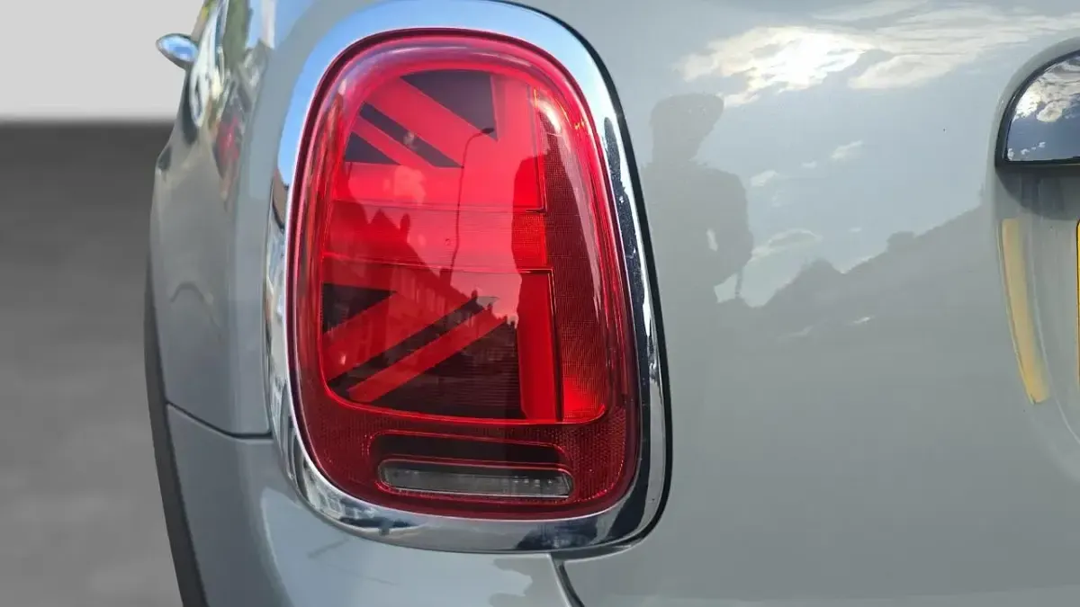 Used Mini Cooper Classic 134 HP (98 kW) 2020 Grey Hatchback