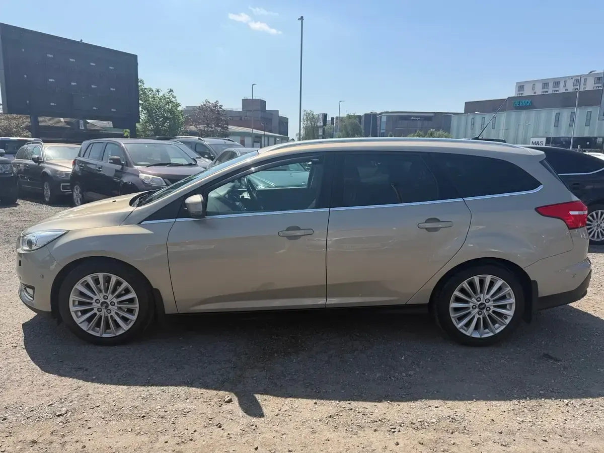 Used Ford Focus Titanium X 120 HP (88 kW) 2015 Silver Estate
