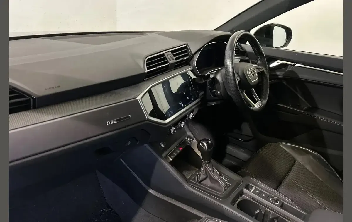 Used Audi Q3 S-Line 150 HP (110 kW) 2022 Black SUV