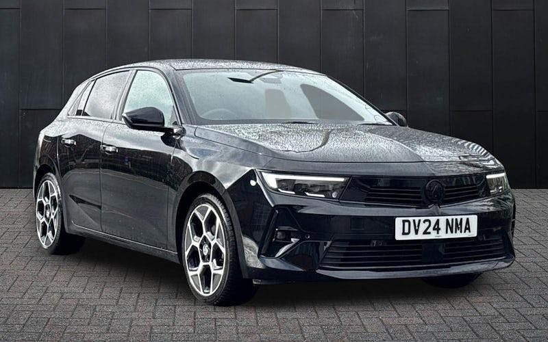 Used Vauxhall Astra Ultimate 131 HP (96 kW) 2024 Black Hatchback