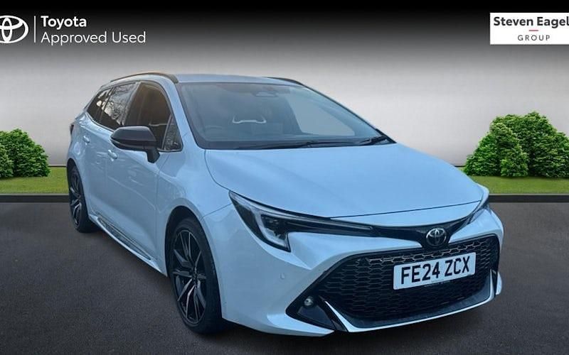 Used 2025 Toyota Corolla Sport Estate | £26,406 (Fair price) - Image 1/4
