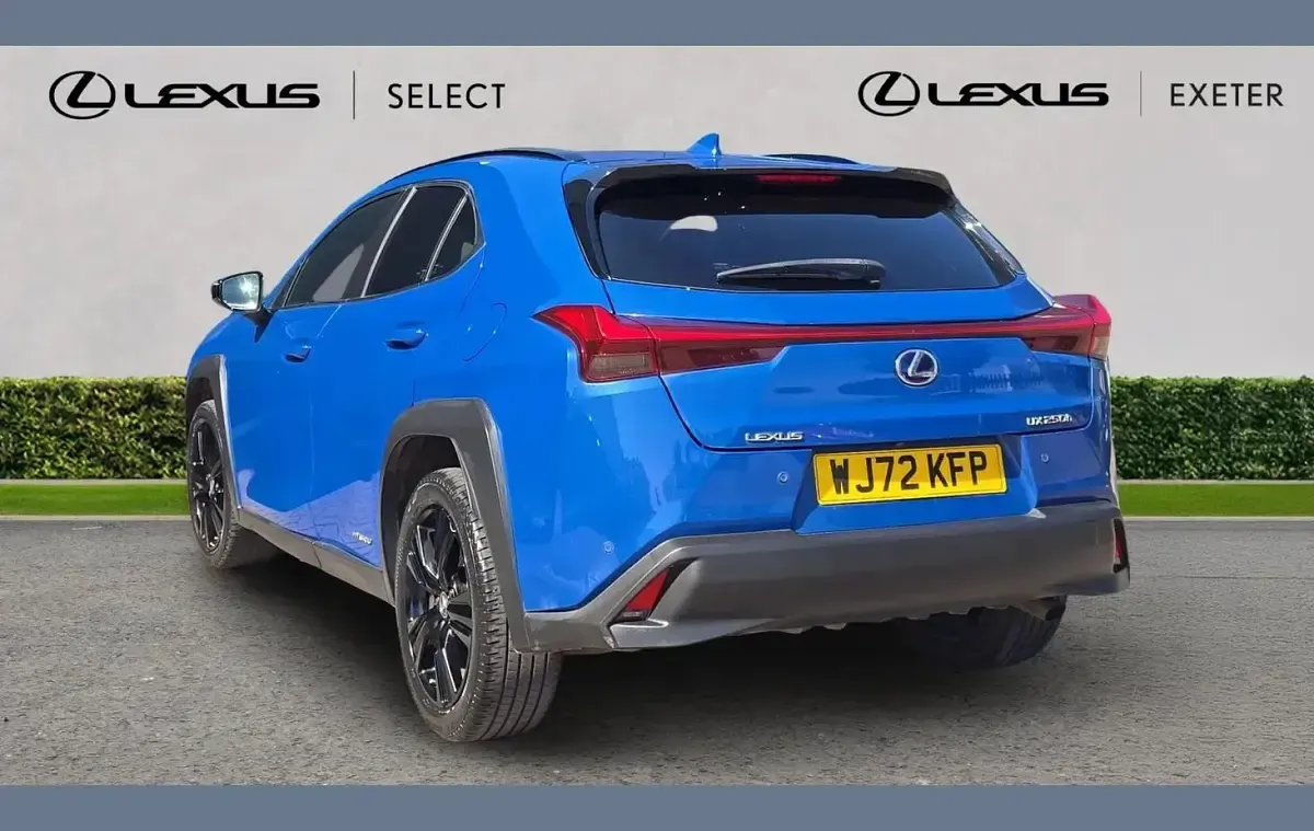 Used Lexus UX 250h 180 HP (132 kW) 2022 Blue SUV