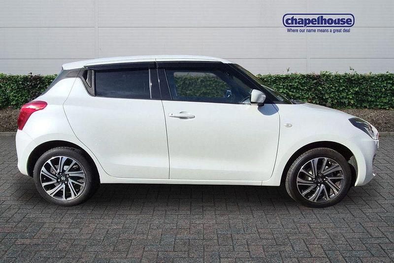 Used Suzuki Swift SZ-L 2022 White Hatchback