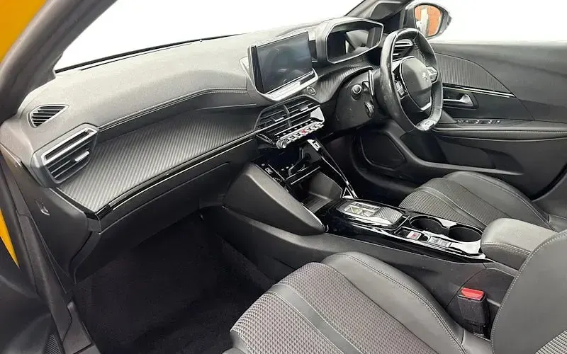 Second-hand Peugeot 208 GTi 102 CP (75 kW) 2023 Galben Hatchback
