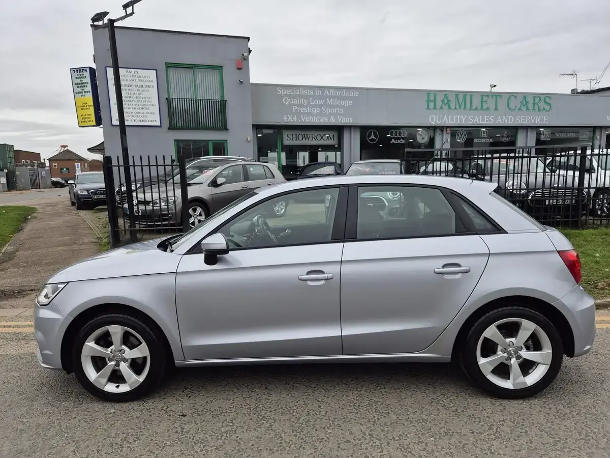 Used Audi A1 Sportback Sport 125 HP (91 kW) 2016 Silver Hatchback