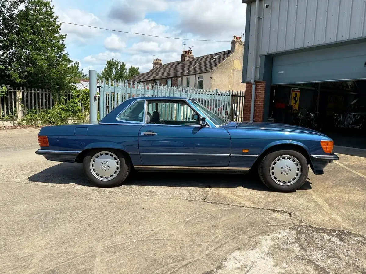 Used Mercedes SL500 1988 Blue Cabriolet