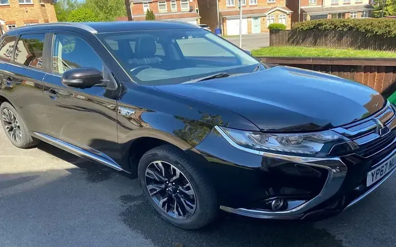 Begagnad Mitsubishi Outlander P-HEV 203 HK (149 kW) 2017 Kombi