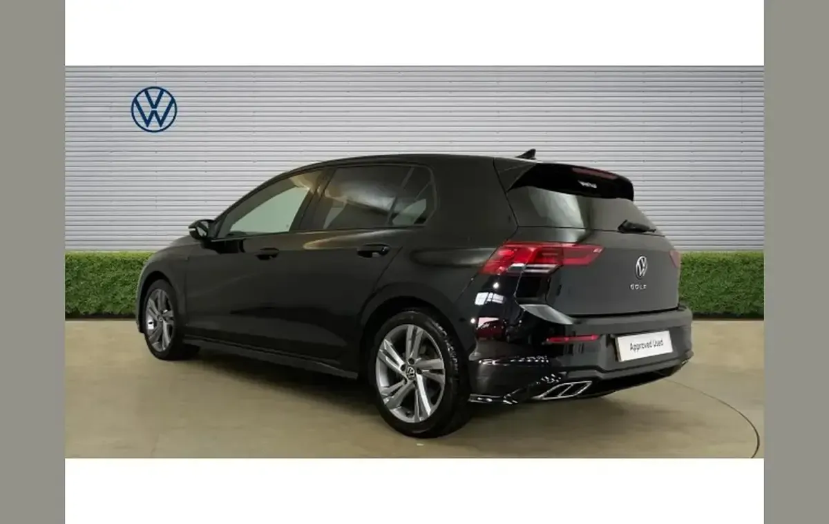 Used VW Golf VIII R-line 150 HP (110 kW) 2023 Black Hatchback