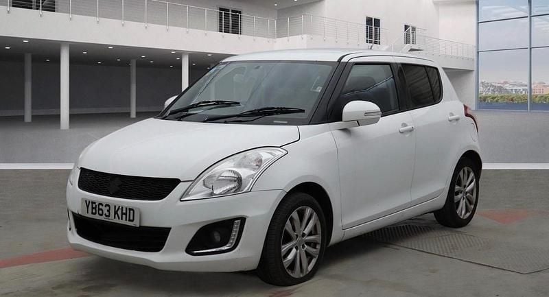 Used Suzuki Swift SZ4 94 HP (69 kW) 2013 White Hatchback